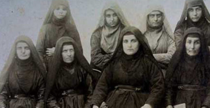 راهبات جمعية المريمات في القرن التاسع عشر؛ انتسبت رفقا إلى الجمعية نحو سنة 1859.